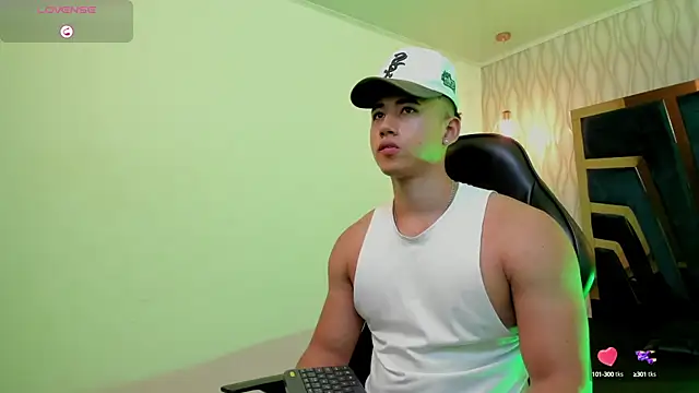 Snapshot of Draven_Marceaux chatting on October 3, 2025, 11:40 am Draven Marceaux online show from October 3, 2025, 11:40 am