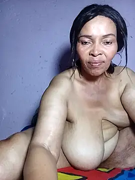 Snapshot of yummyhottie-clit chatting on September 20, 2025, 8:10 pm yummyhottie-clit online show from September 20, 2025, 8:10 pm