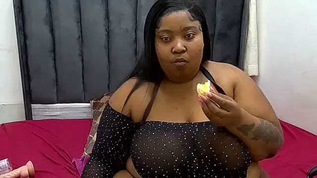 CocoFlames23 online show from October 2, 2025, 9:44 pm