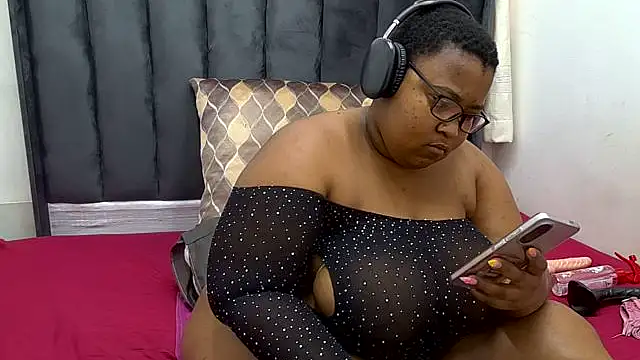 CocoFlames23 online show from October 8, 2025, 2:47 pm