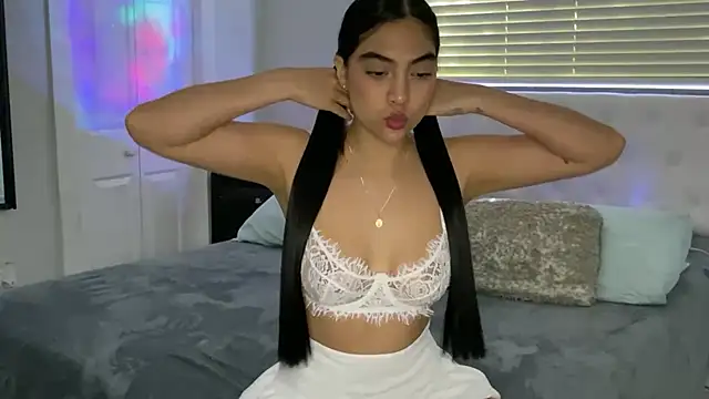  HANNA BARKER online show from October 31, 2025, 4:08 pm