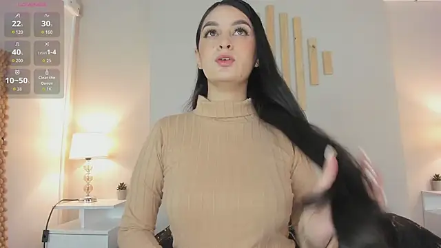 natachadiaz  online show from November 18, 2025, 11:03 am