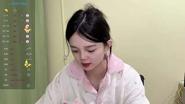 Nicole-13 online show from October 21, 2025, 1:56 pm