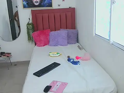 Daniiela lan online show from November 18, 2025, 5:06 pm