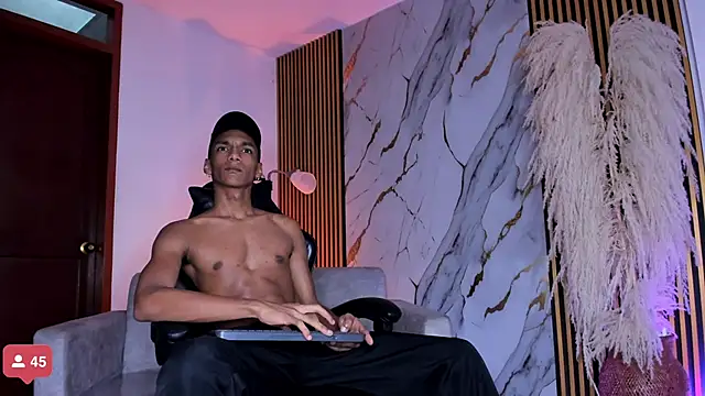 JulienSaint online show from November 13, 2025, 11:53 am