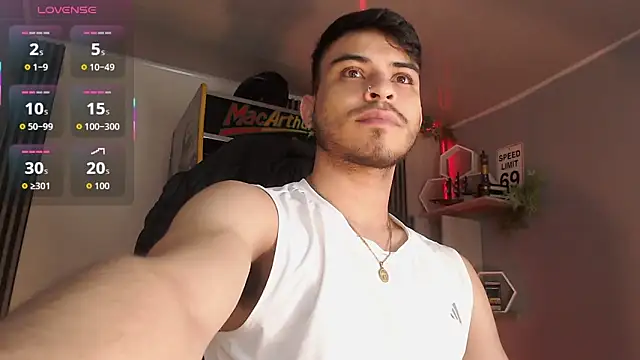 Snapshot of Bastian_MCcormick chatting on October 28, 2025, 12:09 pm Bastian MCcormick online show from October 28, 2025, 12:09 pm