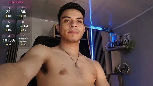 Snapshot of Bastian_MCcormick chatting on November 10, 2025, 1:43 pm Bastian MCcormick online show from November 10, 2025, 1:43 pm