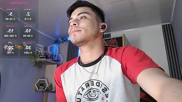 Snapshot of Bastian_MCcormick chatting on November 18, 2025, 12:20 pm Bastian MCcormick online show from November 18, 2025, 12:20 pm