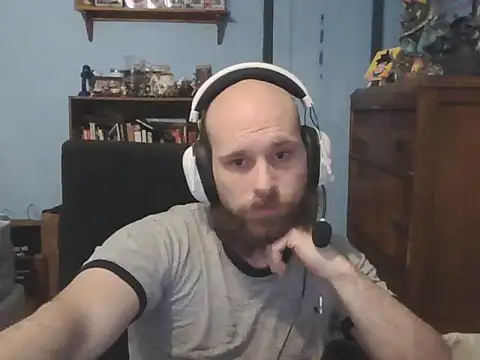 Snapshot of PDrents chatting on December 13, 2025, 9:53 pm PDrents online show from December 13, 2025, 9:53 pm