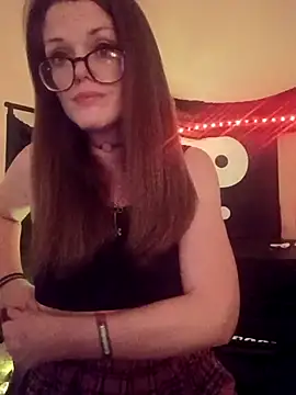 Snapshot of NovaVade chatting on September 10, 2025, 10:10 pm NovaVade online show from September 10, 2025, 10:10 pm