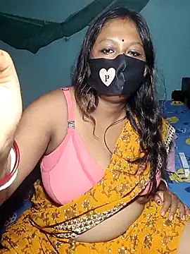 Snapshot of Hotty-rosni chatting on September 18, 2025, 12:01 am Hotty-rosni online show from September 18, 2025, 12:01 am