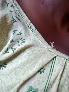 Hotty-rosni online show from November 20, 2025, 3:18 am