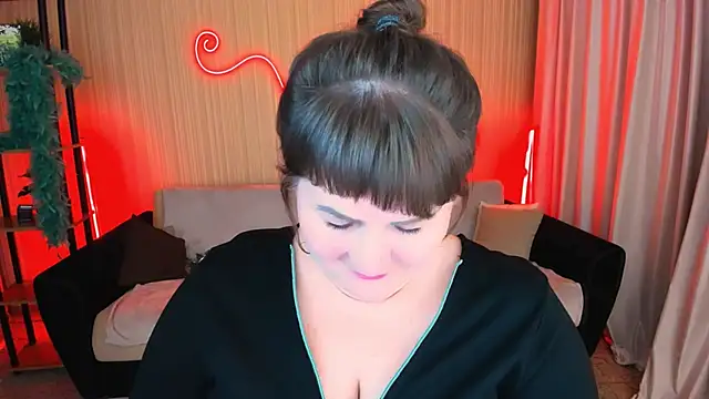 CrystaalStaar online show from October 21, 2025, 8:31 pm