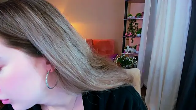 SensitiveSooul online show from September 14, 2025, 11:42 am