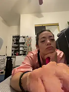 Snapshot of racoonbaby chatting on September 16, 2025, 7:20 am racoonbaby online show from September 16, 2025, 7:20 am