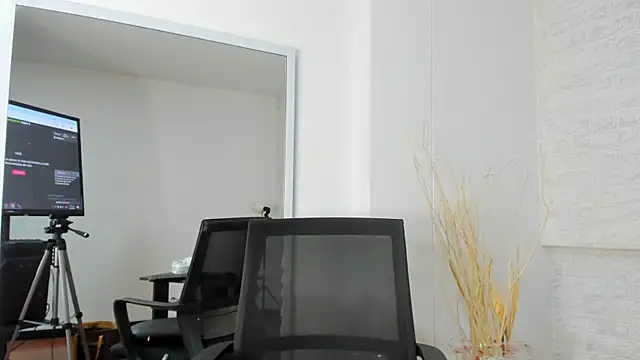  PENELOPESTAR  online show from October 4, 2025, 7:34 pm