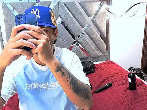 bamby kitty online show from November 18, 2025, 2:50 am