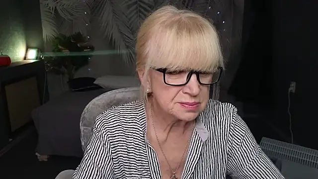 Sabina Ros online show from December 5, 2025, 8:12 am