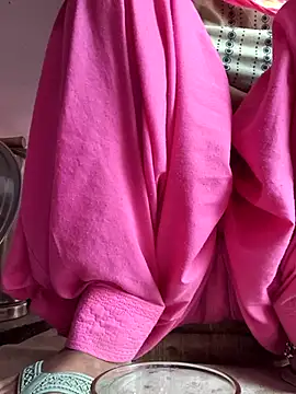 Snapshot of Love-pari077 chatting on November 6, 2025, 1:28 am Love-pari077 online show from November 6, 2025, 1:28 am