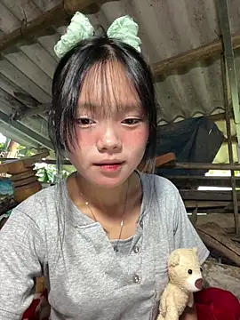 Snapshot of AdamLazis chatting on October 18, 2025, 12:35 am AdamLazis online show from October 18, 2025, 12:35 am