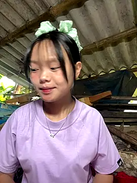 Snapshot of AdamLazis chatting on October 21, 2025, 12:44 am AdamLazis online show from October 21, 2025, 12:44 am