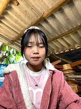 Snapshot of AdamLazis chatting on November 25, 2025, 6:24 am AdamLazis online show from November 25, 2025, 6:24 am