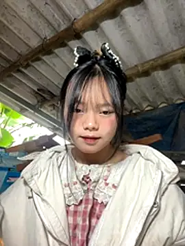 Snapshot of AdamLazis chatting on December 14, 2025, 1:11 am AdamLazis online show from December 14, 2025, 1:11 am