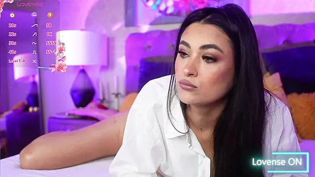 Pretty Lia  online show from September 30, 2025, 4:06 am