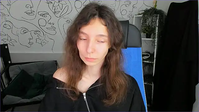 EmmanuellBrown online show from November 7, 2025, 12:27 pm