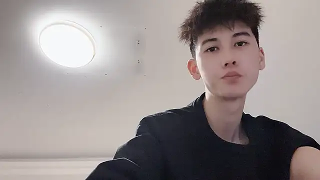 xiaojie2563 online show from October 29, 2025, 7:15 pm