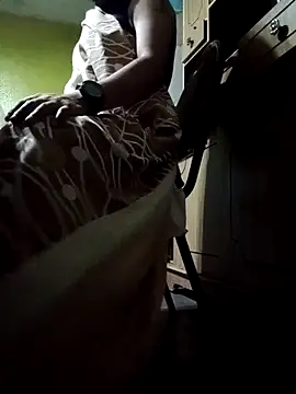 Snapshot of thekinglizard chatting on November 29, 2025, 4:37 am thekinglizard online show from November 29, 2025, 4:37 am