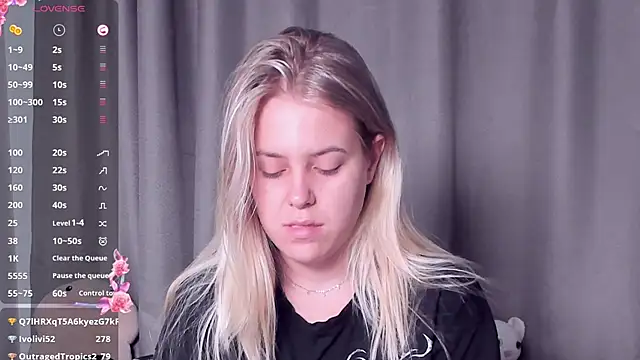 Snapshot of AngelAnty chatting on September 13, 2025, 3:56 pm AngelAnty online show from September 13, 2025, 3:56 pm