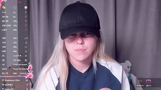 Snapshot of AngelAnty chatting on September 27, 2025, 4:01 pm AngelAnty online show from September 27, 2025, 4:01 pm