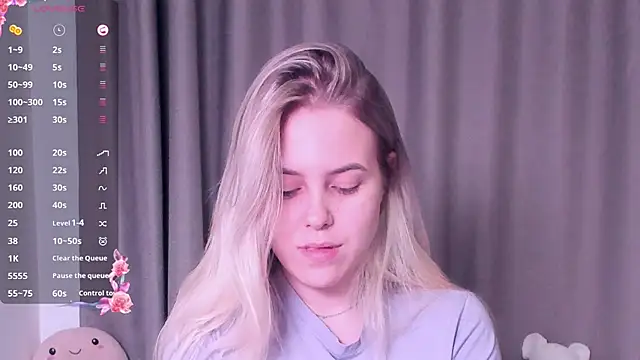 Snapshot of AngelAnty chatting on October 20, 2025, 3:01 pm AngelAnty online show from October 20, 2025, 3:01 pm