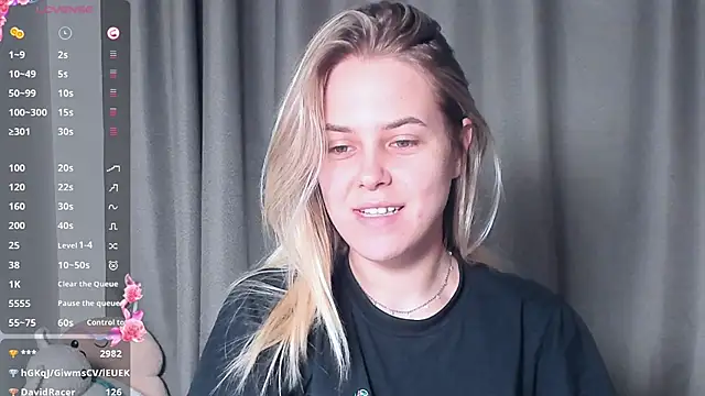 Snapshot of AngelAnty chatting on October 25, 2025, 3:07 pm AngelAnty online show from October 25, 2025, 3:07 pm