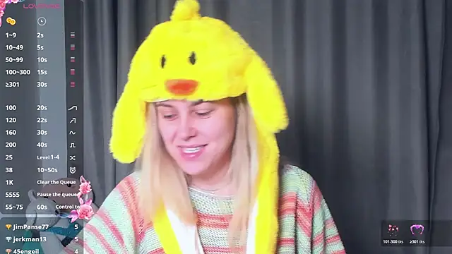 Snapshot of AngelAnty chatting on October 31, 2025, 3:24 pm AngelAnty online show from October 31, 2025, 3:24 pm