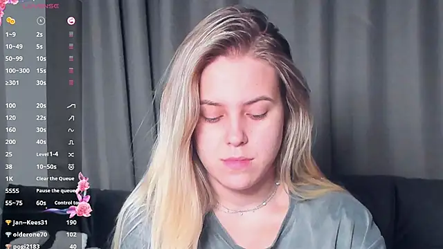 Snapshot of AngelAnty chatting on November 8, 2025, 3:12 pm AngelAnty online show from November 8, 2025, 3:12 pm