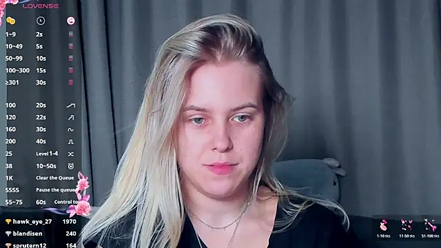 Snapshot of AngelAnty chatting on November 10, 2025, 2:05 pm AngelAnty online show from November 10, 2025, 2:05 pm