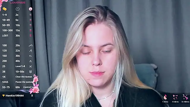 Snapshot of AngelAnty chatting on November 16, 2025, 1:17 pm AngelAnty online show from November 16, 2025, 1:17 pm