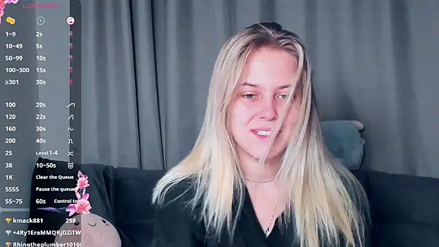 Snapshot of AngelAnty chatting on November 23, 2025, 1:22 pm AngelAnty online show from November 23, 2025, 1:22 pm