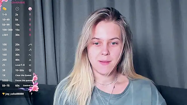 Snapshot of AngelAnty chatting on November 24, 2025, 3:12 pm AngelAnty online show from November 24, 2025, 3:12 pm