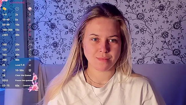 Snapshot of AngelAnty chatting on December 1, 2025, 1:05 pm AngelAnty online show from December 1, 2025, 1:05 pm