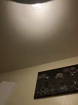 Zizibeaugoss online show from December 18, 2025, 5:19 pm