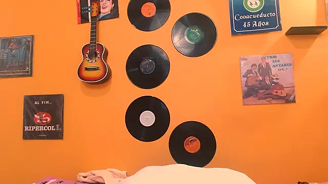 meisevil77 online show from November 7, 2025, 2:00 am