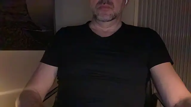 Snapshot of german9inch chatting on March 5, 2025, 8:32 pm german9inch online show from March 5, 2025, 8:32 pm