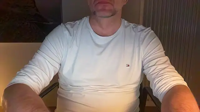 Snapshot of german9inch chatting on September 28, 2025, 8:47 pm german9inch online show from September 28, 2025, 8:47 pm