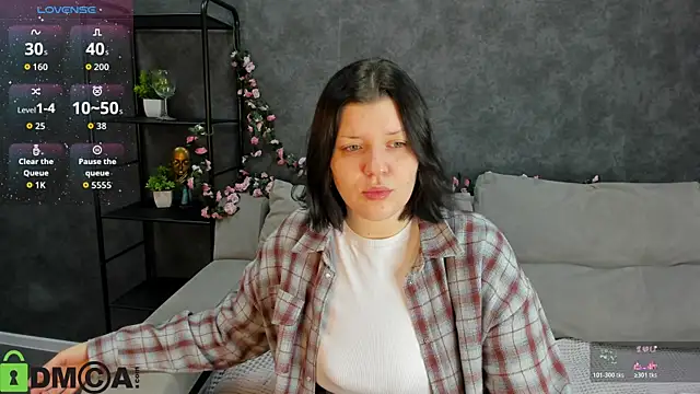 Snapshot of Michele_Greenn chatting on October 26, 2025, 1:11 am Michele Greenn online show from October 26, 2025, 1:11 am