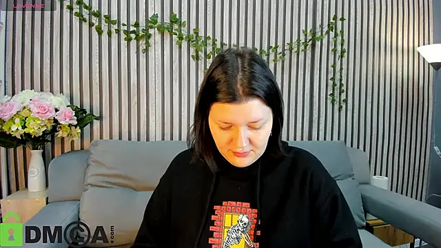 Snapshot of Michele_Greenn chatting on November 3, 2025, 1:08 am Michele Greenn online show from November 3, 2025, 1:08 am