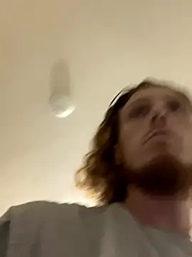 Snapshot of BIGxRED chatting on September 15, 2025, 6:24 am BIGxRED online show from September 15, 2025, 6:24 am