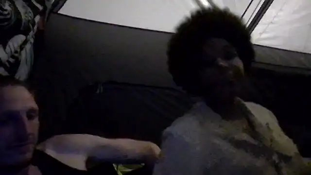 Snapshot of BIGxRED chatting on October 29, 2025, 4:04 am BIGxRED online show from October 29, 2025, 4:04 am